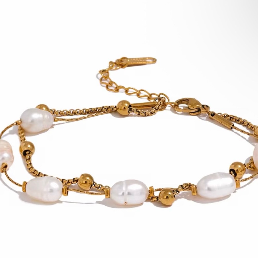 Dainty layered Gold  Pearl Bracelet